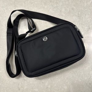 Lululemon black crossbody bag